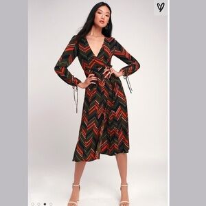 LULU’S•NWOT Multi color Long Sleeve Midi Dress